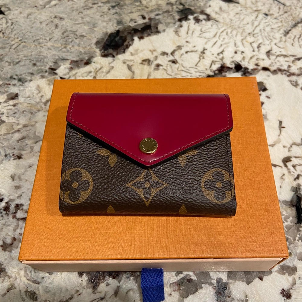 Louis Vuitton Zoé Wallet Fuchsia Monogram